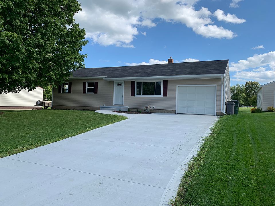 1st image of 1730 Lynn Dr