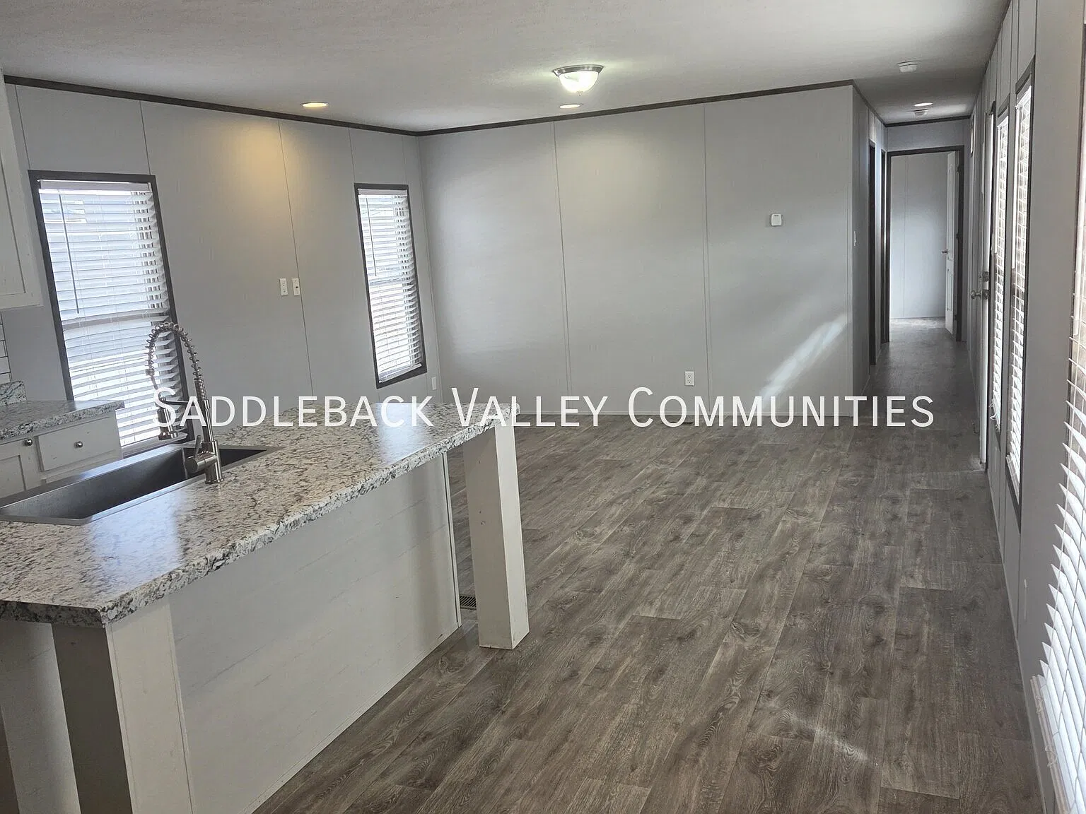 Beautiful 3b/2bath Manufactured Home — Photo 3