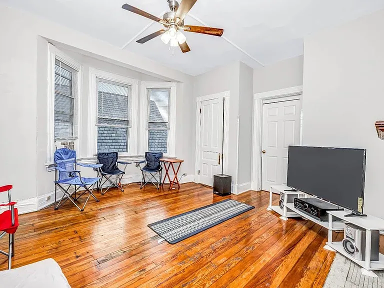 46 Graham St — Photo 23