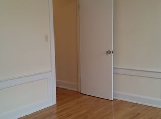 3008 34th St #2, Astoria, NY 11103