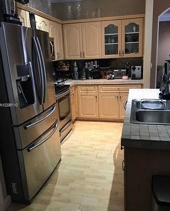 4th image of 11210 NW 75th Ln