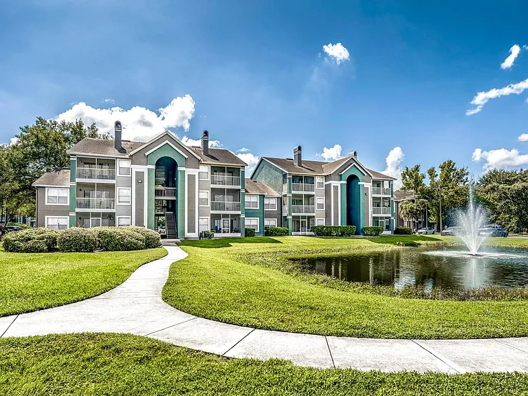 Los Altos at Altamonte Springs — Photo 26