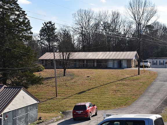 4th image of 175 Lakeshore Dr