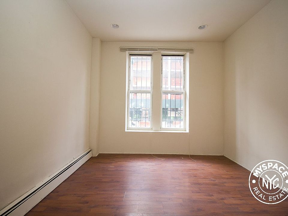 1st image of 575 Saint Johns Pl APT 1r