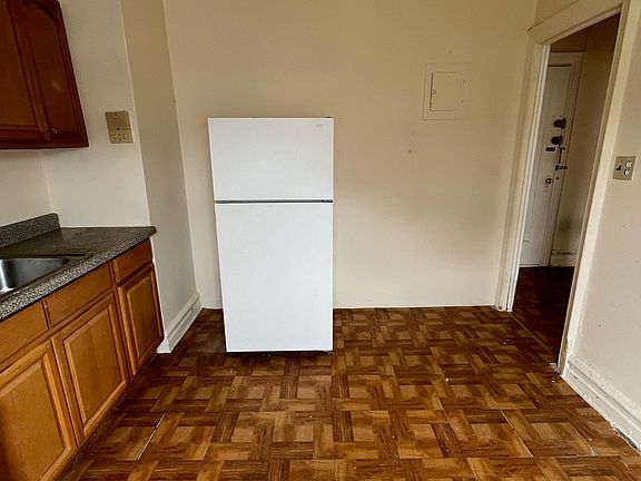 4th image of 333 Neptune Ave APT D3