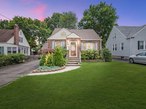 11 Roger Ave, Cranford, NJ 07016