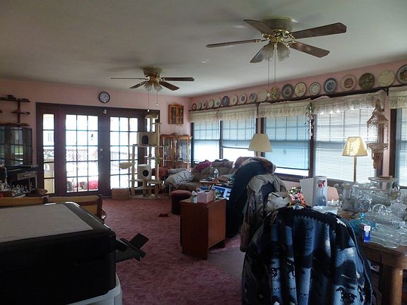 3rd image of 117 Lake St
