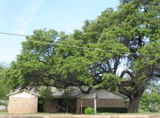 1205 Oatman St, Llano, TX 78643