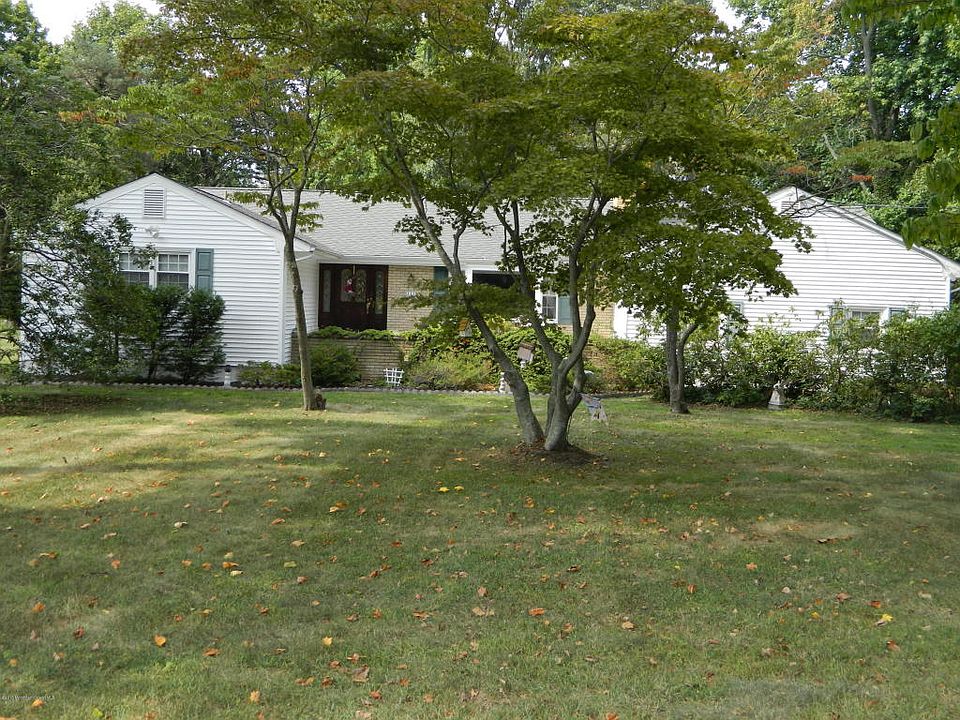 1st image of 345 Riverdale Ave W