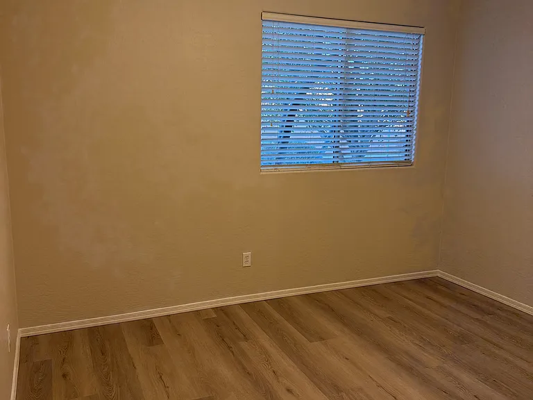 1879 W Owens Way — Photo 22