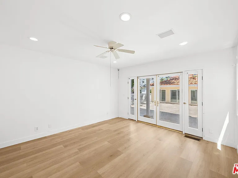 244 S Almont Dr — Photo 22