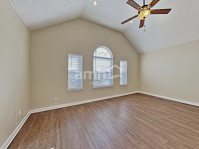 808 Ottoe Ct — Photo 11