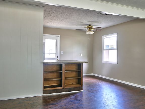3rd image of 2626 Falcon Dr