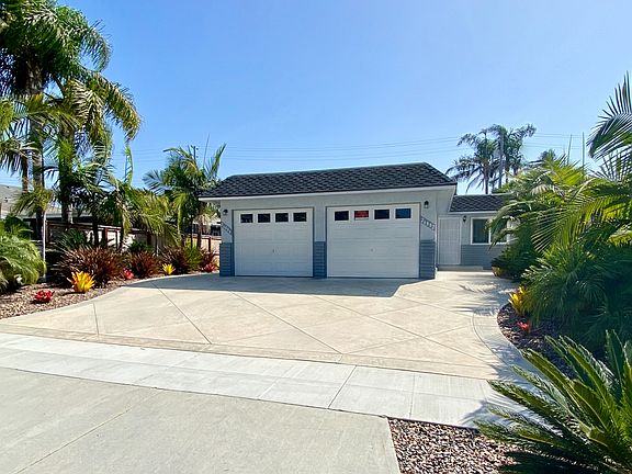 One level 3 bed/ 2 bath
