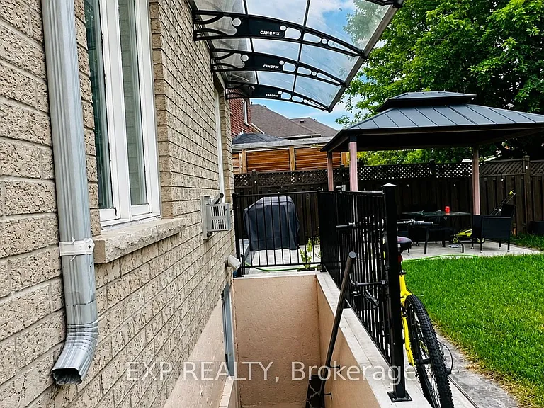 6 Lily Ln — Photo 4