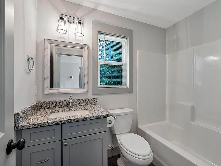 11 Fernwood Ave #2 — Photo 16
