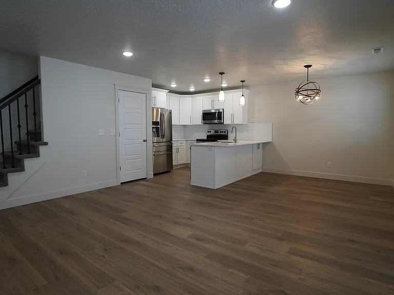3942 S 3450 W — Photo 6