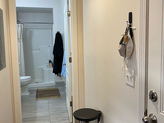2nd image of 41 America St #9381744