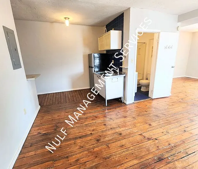 4901 Penn Ave #5 — Photo 2