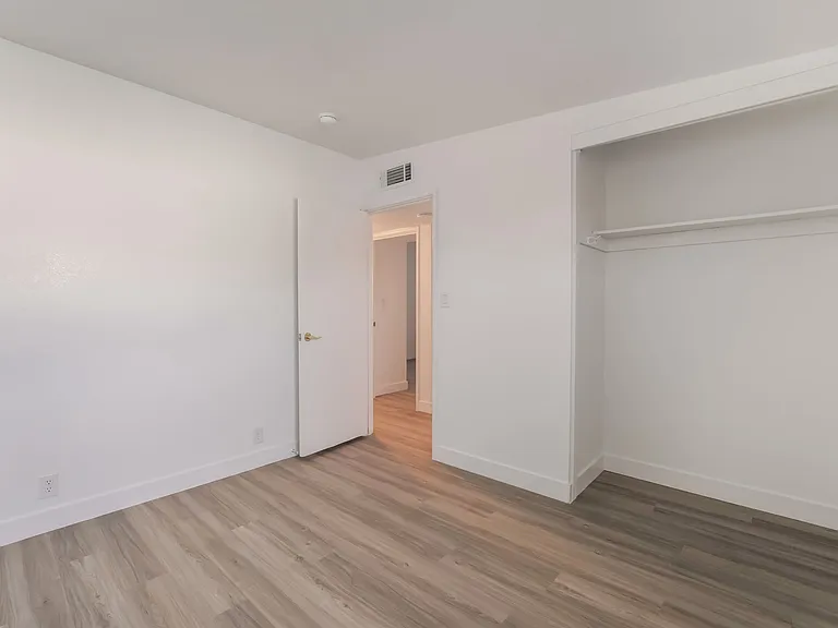 3200 E Owens Ave — Photo 14