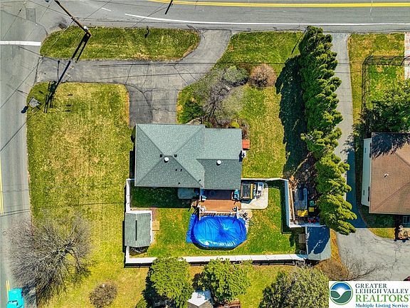 3rd image of 2805 Green Pond Rd