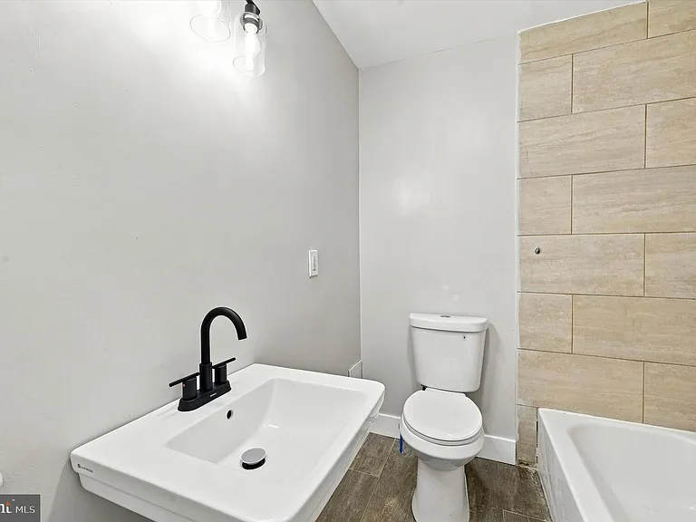 5840 Crittenden St — Photo 20