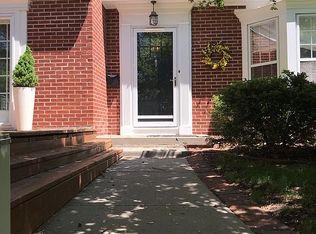 1117 N 56th St, Omaha, NE 68132