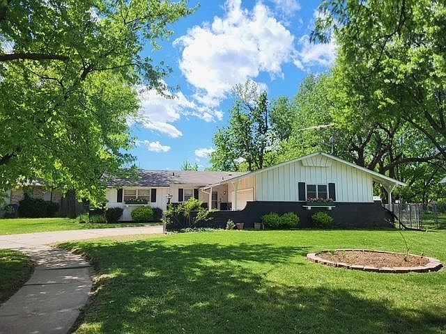 1st image of 1413 N Westfield Ct