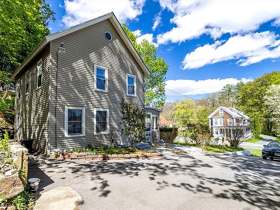2nd image of 102 Summer St