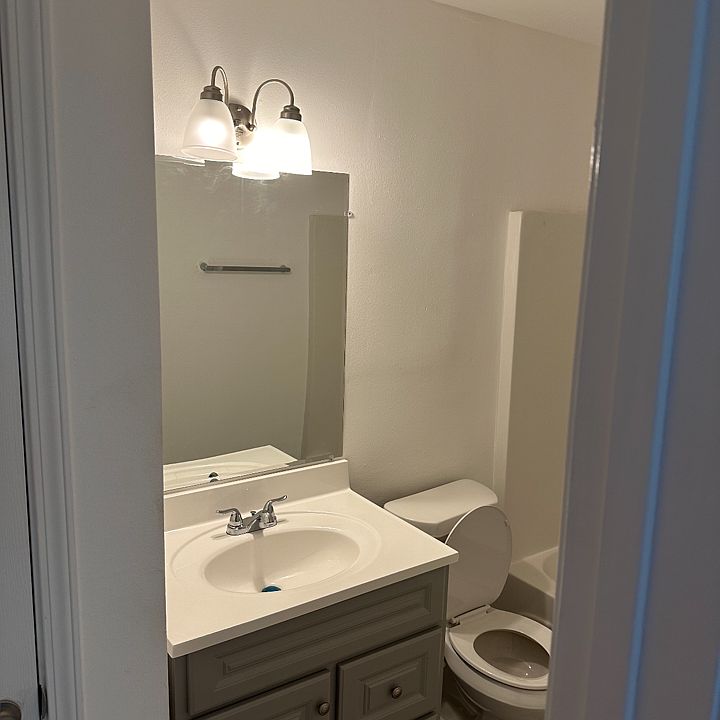 2nd image of 2128 Piety St #28