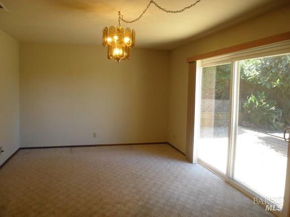 5th image of 311 Valencia Street