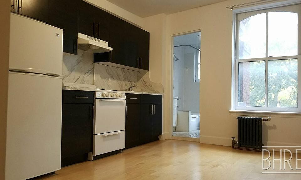 1st image of 24 Joralemon St APT 125
