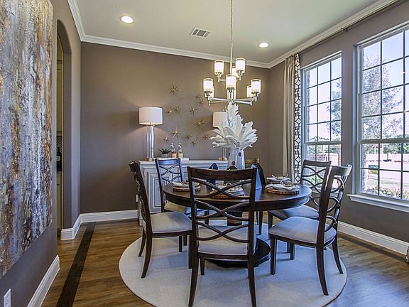 Lovely dining room