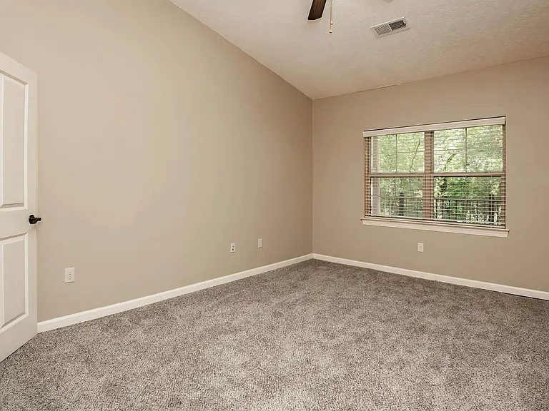 Stonewater Place Apartments — Photo 23