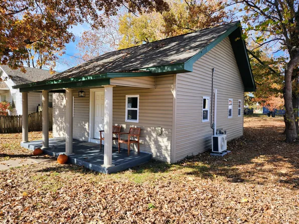 1009 W Cass Avenue, West Plains, MO 65775