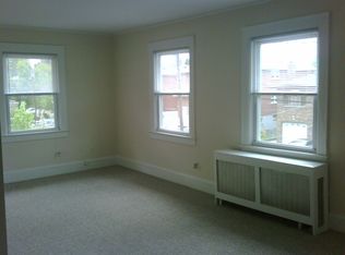 428 2nd St, Palisades Park, NJ 07650