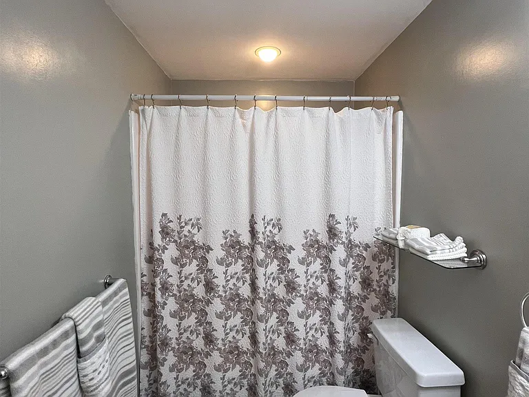 146 Clifton St #10 — Photo 16