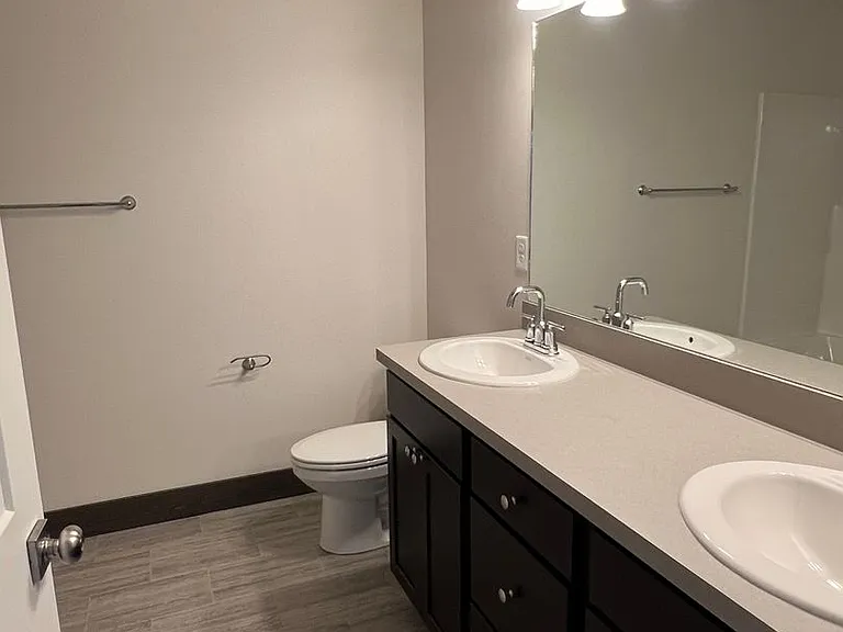 2021 Windjammer Way #B — Photo 5