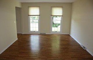 4th image of 355 Ambleside Dr