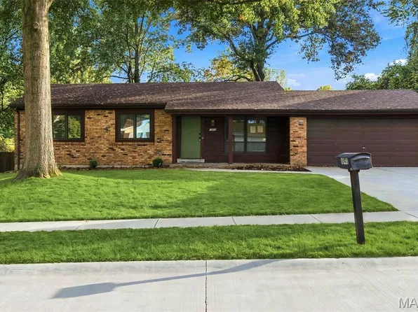 1840 Vista Ridge Ln, Saint Louis, MO 63138