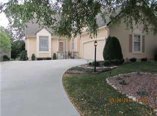 12125 Sagamore Rd, Leawood, KS 66209