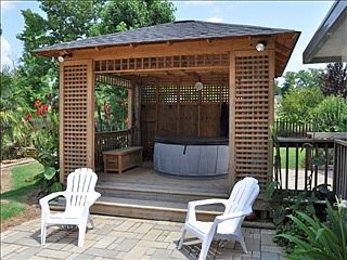 4th image of 104 Blossom Ln