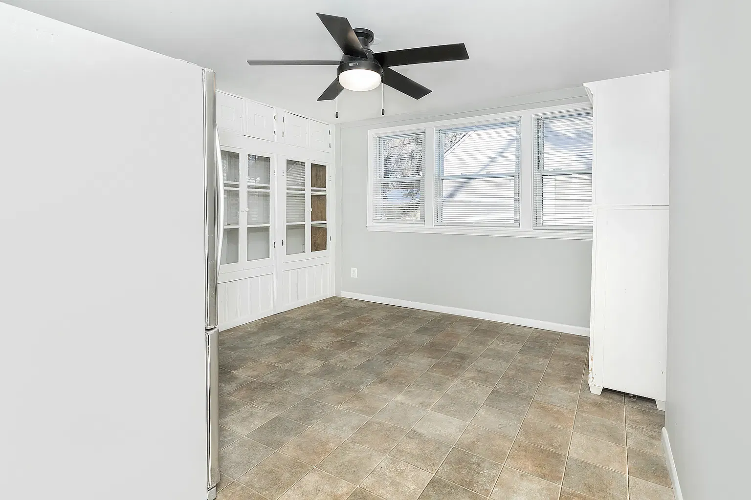 3 bed, 1169 sqft, $1,700 — Photo 4
