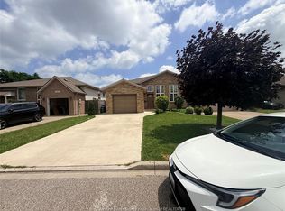2680 Teedie Cres, Windsor, ON N8R2K5