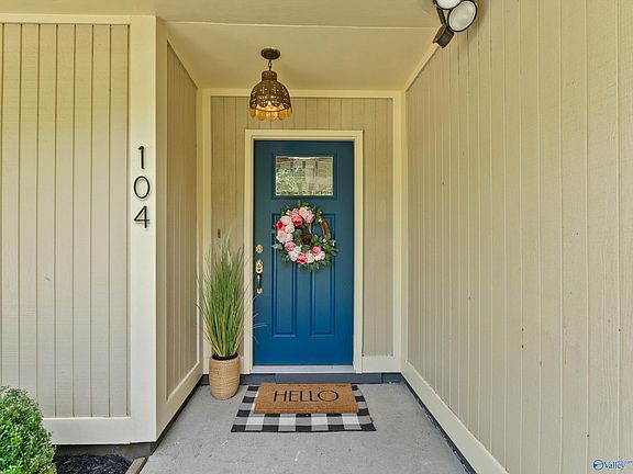 4th image of 104 Northwood Cir