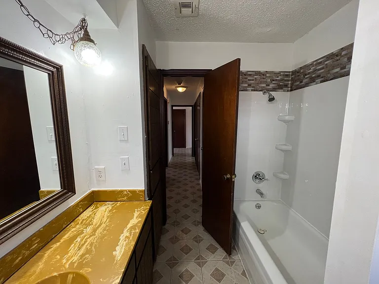 1017 S Neptune Rd — Photo 30