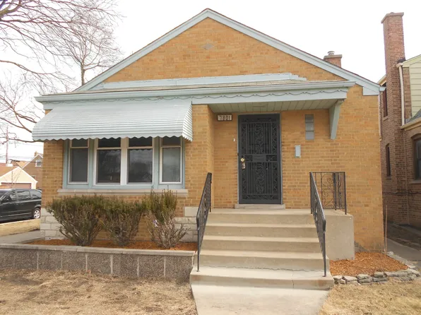 (undisclosed Address), Chicago, IL 60620