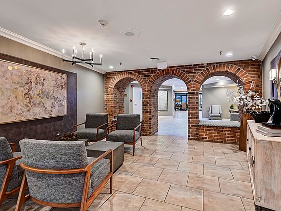 2nd image of 601 Lake Hinsdale Dr APT 112