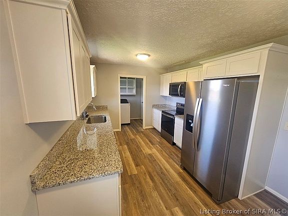 3rd image of 2073 E Gardner Lane