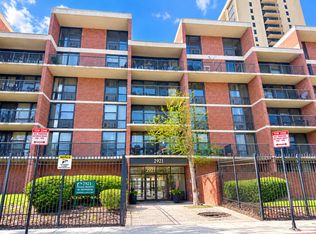 2921 S Michigan Ave APT 517, Chicago, IL 60616